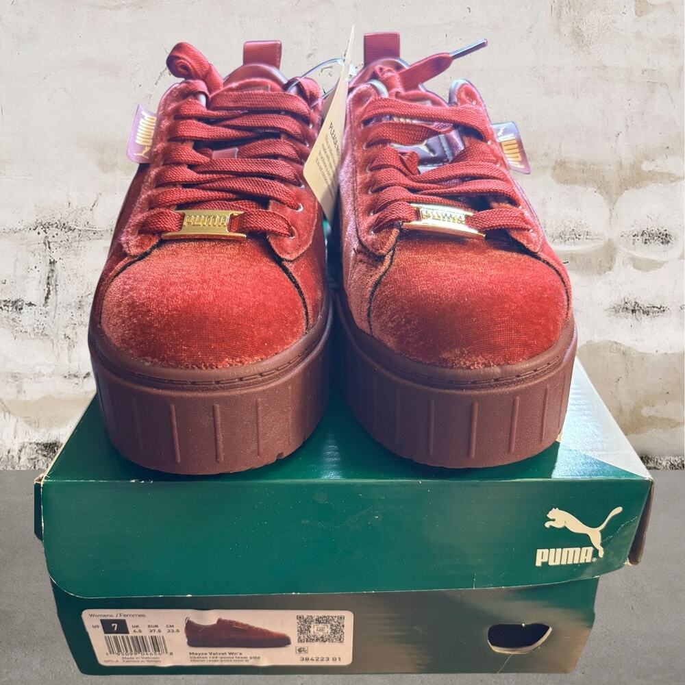 Puma $90 Mayze Velvet Platform Sneakers in Tibetan Red NIB Size 7 - Picture 2 of 8